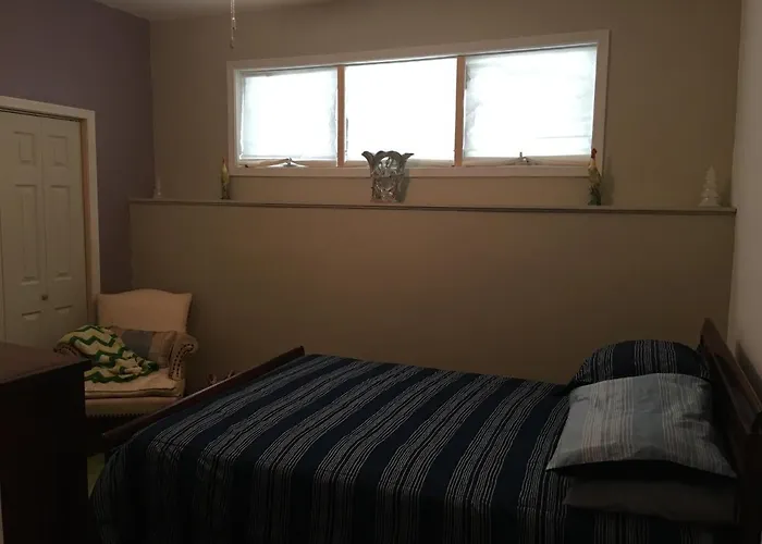 Bed & Breakfast Just Minutes From Downtown Chicago